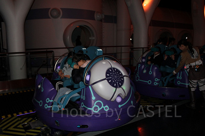 進撃の巨人XRライド　乗り場