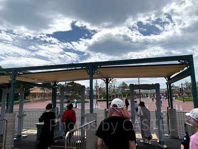 手荷物検査の様子