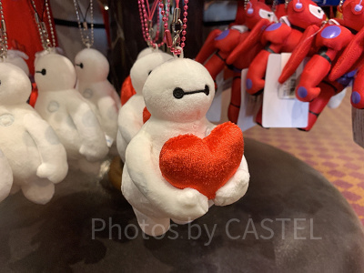 ベイマックスのぬいぐるみストラップ（赤いハート）