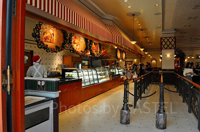 ビバリーヒルズブランジェリー店内／USJ