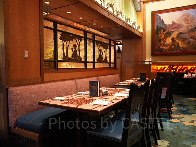 カリフォルニア・アナハイムディズニーのキャラクターダイニング：ストーリーテラーズ・カフェ