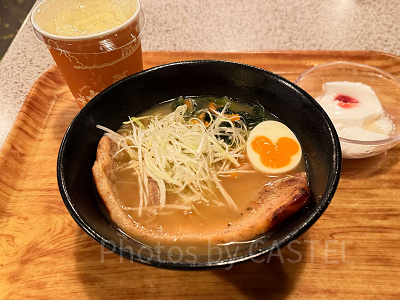 チャイナボイジャーのブラックペッパーポーク麺