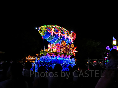 エレクトリカルパレードでのチップとデール