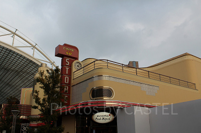 シネマ4-Dストア外観（2020年1月）