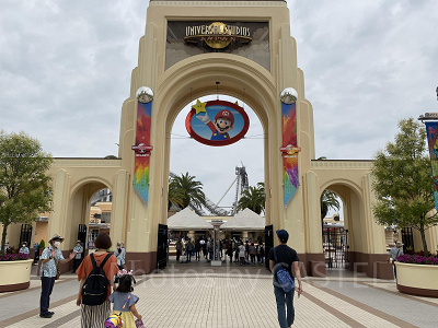 USJのコロシアムアーチ