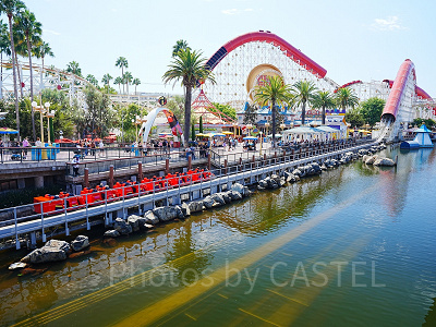 ディズニーカルフォルニアアドベンチャーのアトラクション：インクレディコースター