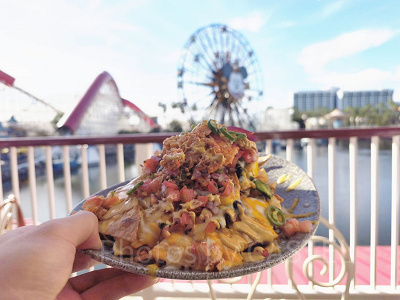 ディズニー・カリフォルニア・アドベンチャー：ランプライトラウンジ：ボードウォークの名物グルメ「ロブスターナチョス」