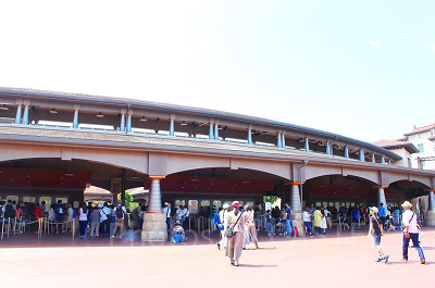 ディズニーシーのエントランス（イメージ）