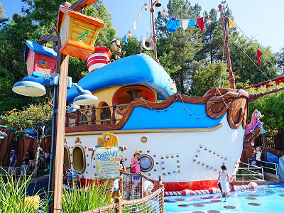 カリフォルニアアナハイムディズニーのアトラクション：ドナルドのボート