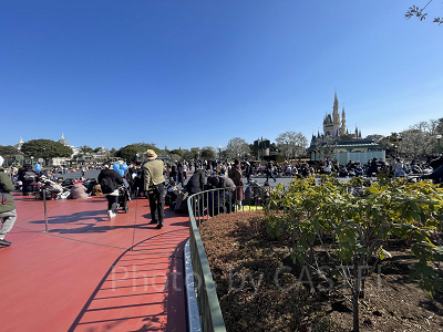 ディズニーランド混雑状況の現地レポート：パレード待ち