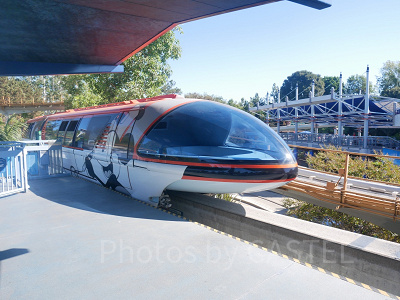 カリフォルニアアナハイムディズニーのアトラクション：ディズニーランドモノレール