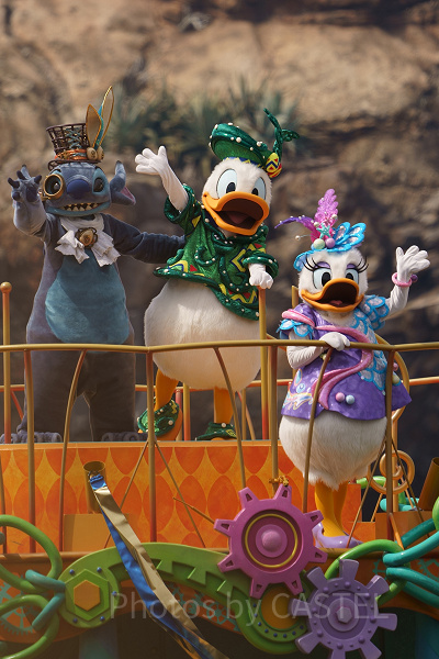 ドナルド＆デイジー（お着替え後）