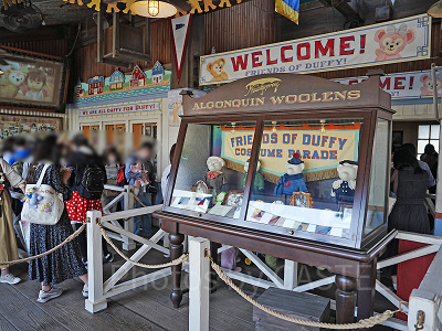 ダッフィーのコスチュームの展示