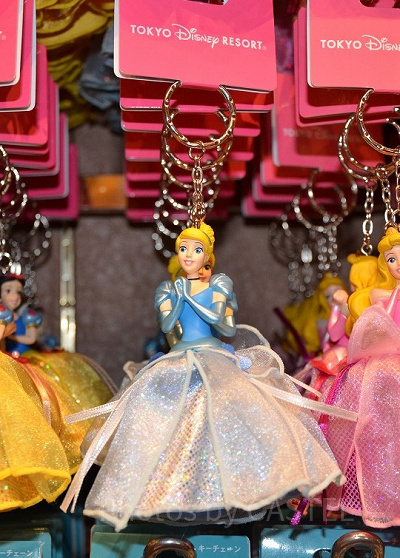 ディズニーで買えるシンデレラグッズ全30種まとめ！ランド＆シーのお