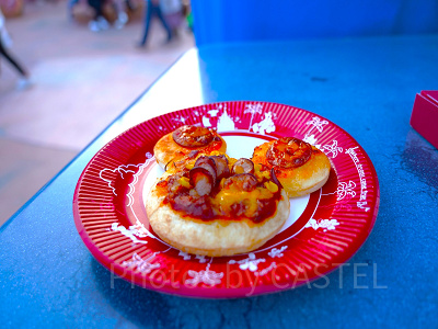 ディズニーシーの食べ物：ミッキーピザ