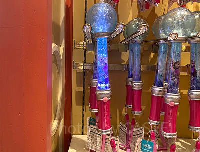 アナ雪の光るステッキ（光るおもちゃ）