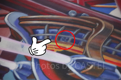 未来の電車の窓にも隠れミッキー