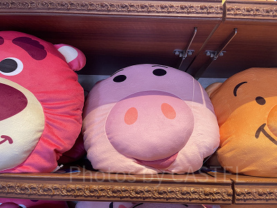 2025】ディズニーのクッション全40種まとめ！プーさんやロッツォの