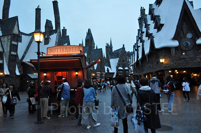 夕暮れ前のハリー・ポッターエリアの様子／USJ