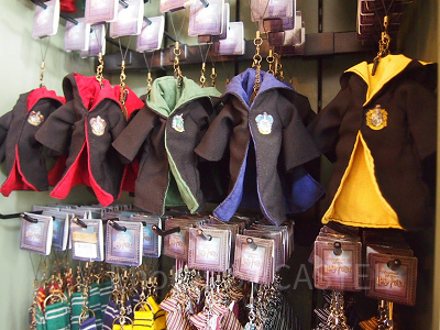 ハリーポッター魔法魔術学校ローブストラップ