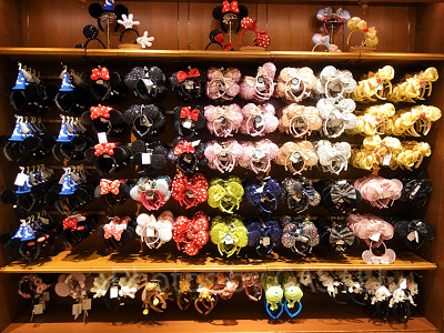 ディズニーシーのショップ】お土産・グッズ別！ダッフィー・お菓子