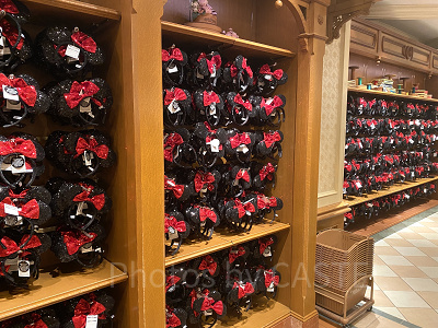 ディズニーリゾートのカチューシャ売り場