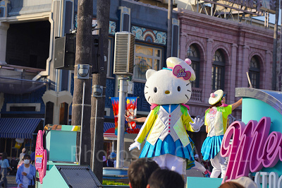 USJ】ハローキティを解説！ユニバにいる理由は？グリーティングや