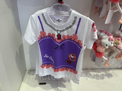 キティのキッズTシャツ