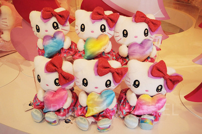 ハローキティぬいぐるみ