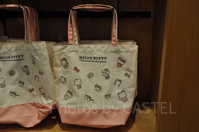 ハローキティ　トートバッグ