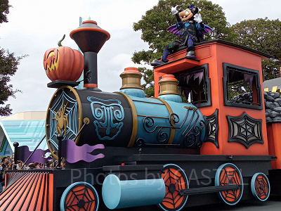 スプーキー”Boo!”パレードの歴史