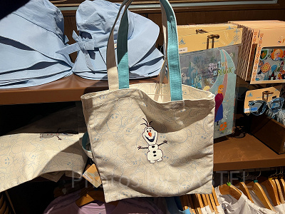 香港ディズニーアナ雪グッズ：オラフのトートバッグ(総柄)