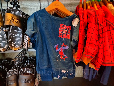 香港ディズニーマーベルグッズ：スパイダーマンTシャツ