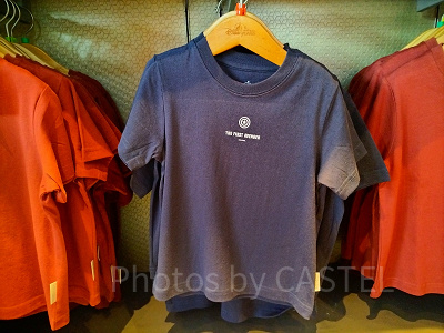 香港ディズニーマーベルグッズ：ザ・ファースト・アベンジャーのTシャツ（ネイビー）