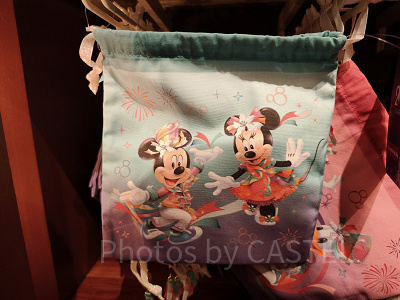 香港ディズニー20周年「ミッキー＆フレンズ・グランドセレブレーショングッズ」：きんちゃく袋