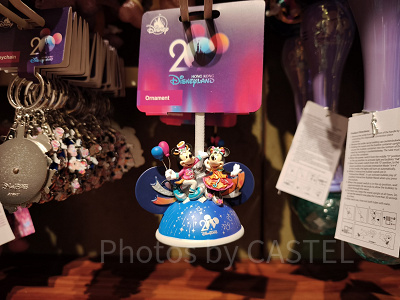 香港ディズニー20周年「ミッキー＆フレンズ・グランドセレブレーショングッズ」：イヤーハット型オーナメント