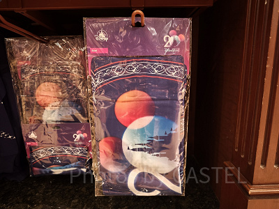 香港ディズニー20周年「ミッキー＆フレンズ・グランドセレブレーショングッズ」：スカーフ