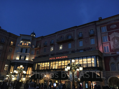 外から見たホテルミラコスタ