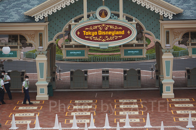 ディズニーランドの入園待ちの混雑状況は？