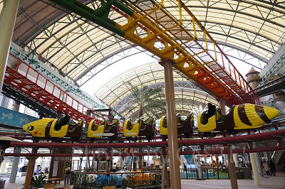 室内型遊園地「エンジョイドーム」