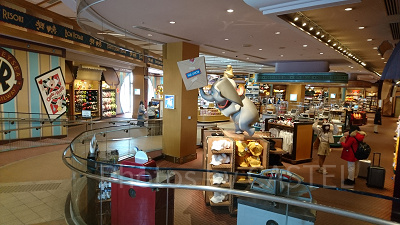 ボン・ヴォヤージュの店内