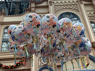 光に当てるとキラキラ光る！