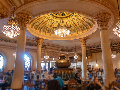 カスバ・フードコート：豪華な食事席