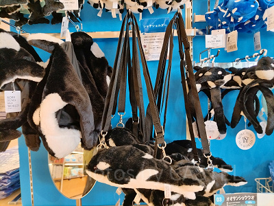 神戸須磨シーワールドのお土産・グッズ：シャチのショルダーポーチ