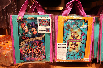 パレード待ちや鑑賞タイムに役立つレジャーシート