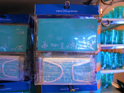 マスクケース＆不織布マスク（ディズニーブルーのパークフードモチーフグッズ）