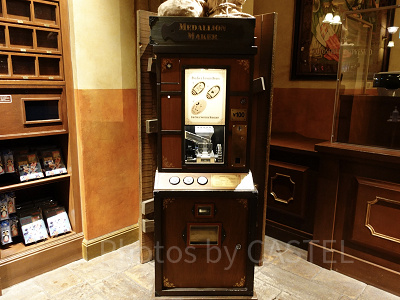 イル・ポスティーノ・ステーショナリーのメダリオンメーカー