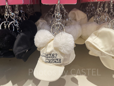 ミッキーキャップキーホルダー（ホワイト）
