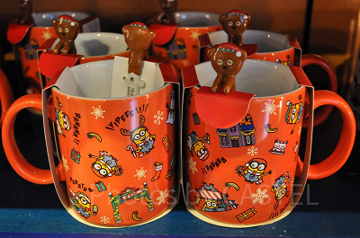 MINION MERRY CHRISTMAS総柄マグカップ