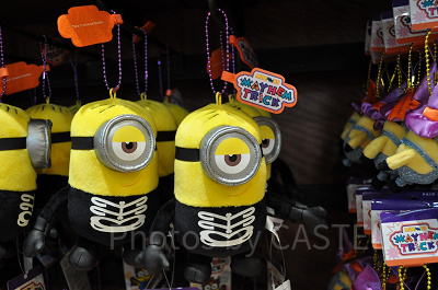 ミニオン「MINIONS MAYHEM TRICK」スチュアートのガイコツキーチェーン